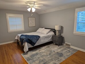 3 bedrooms, iron/ironing board, free WiFi, bed sheets