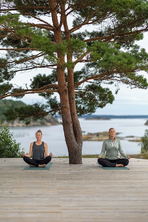 Yoga. Tjörnbro Arena