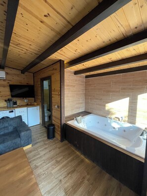 Villa | Hochwertige Bettwaren, individuell dekoriert, individuell eingerichtet