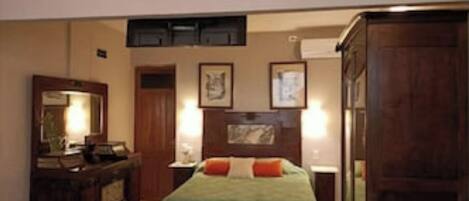 1 slaapkamer, een strijkplank/strijkijzer, gratis wifi, beddengoed