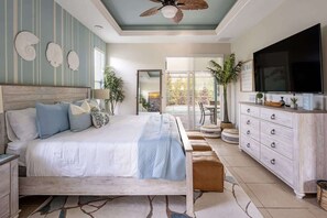 3 bedrooms, desk, iron/ironing board, travel crib