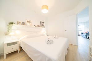 Een strijkplank/strijkijzer, gratis wifi, beddengoed