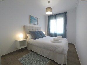 2 sovrum, strykjärn/strykbräda och internet