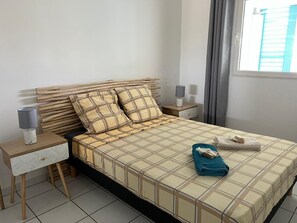 2 bedrooms, iron/ironing board, free WiFi, bed sheets
