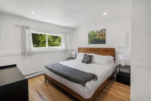1 chambre, bureau, fer et planche à repasser, Wi-Fi