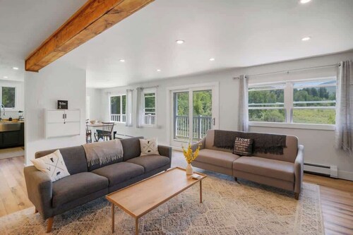 Modern Condo Filled with Natural Sunlight