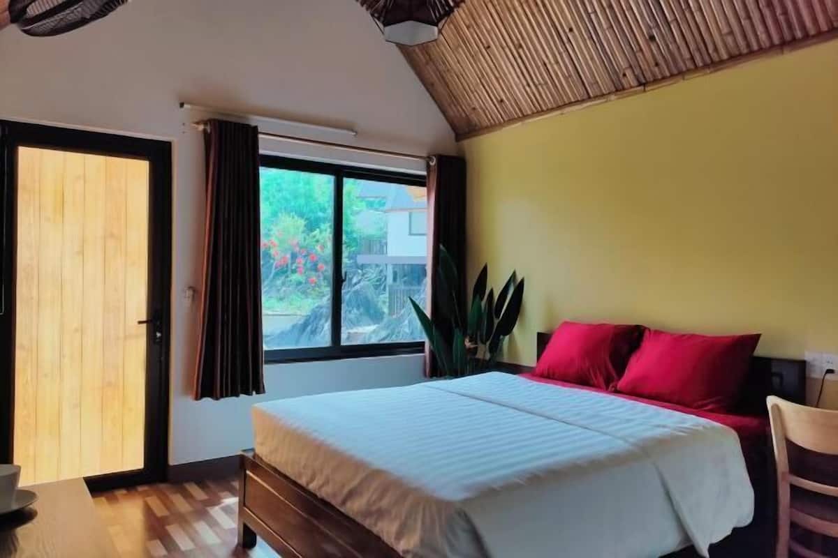 1 bedroom, premium bedding, minibar, individually furnished