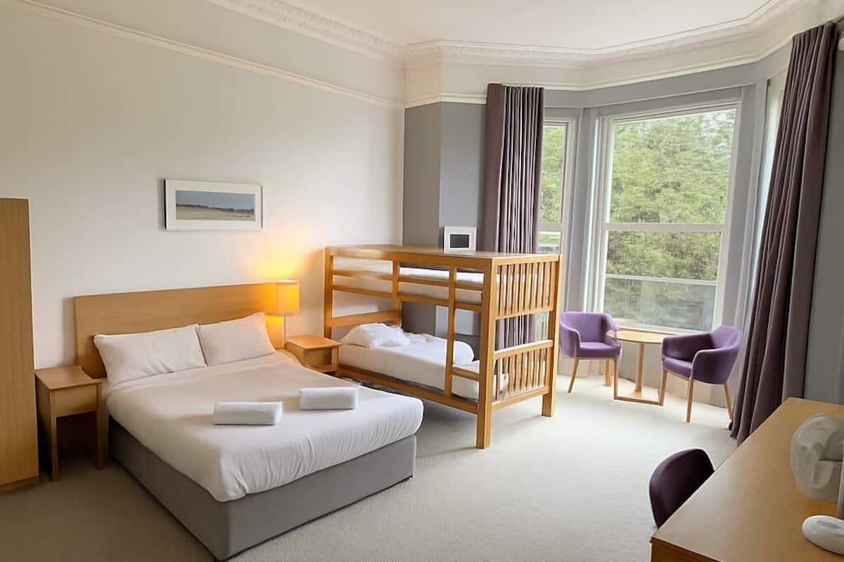 Family Quadruple Room | Desk, free WiFi