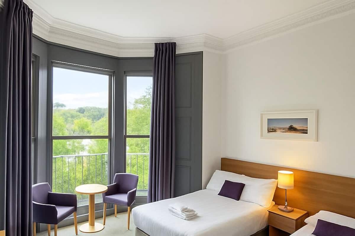 Standard Triple Room | Desk, free WiFi