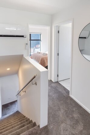 2 habitaciones, tabla de planchar con plancha y wifi gratis 