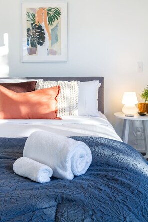 2 habitaciones, tabla de planchar con plancha y wifi gratis 