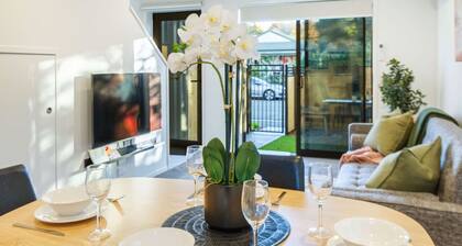 Best of Central Christchurch 2 bed 2 bath