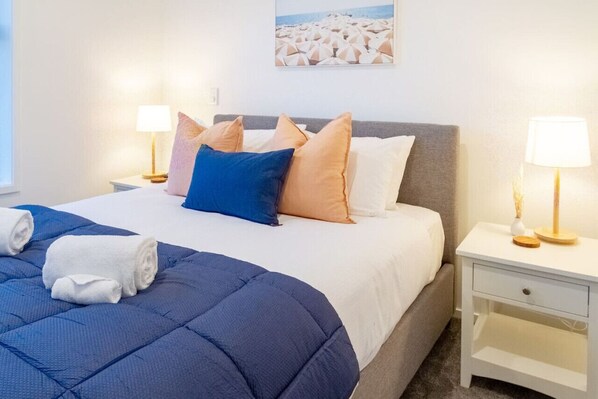 2 bedrooms, iron/ironing board, free WiFi, bed sheets