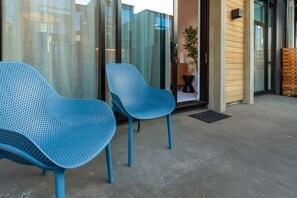 Property grounds - Latimer Square 1 bed 1 bath - Single Level (Christchurch)