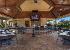 Bar (in der Unterkunft)