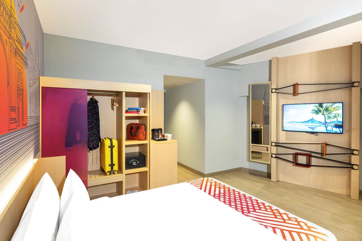 minibar, in-room safe, individually furnished, desk