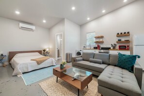 4 bedrooms, free WiFi