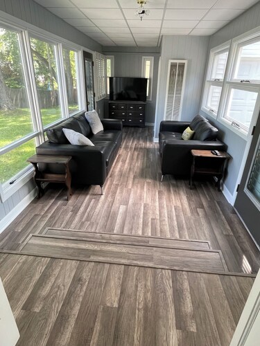 3 Bedroom home near water. 