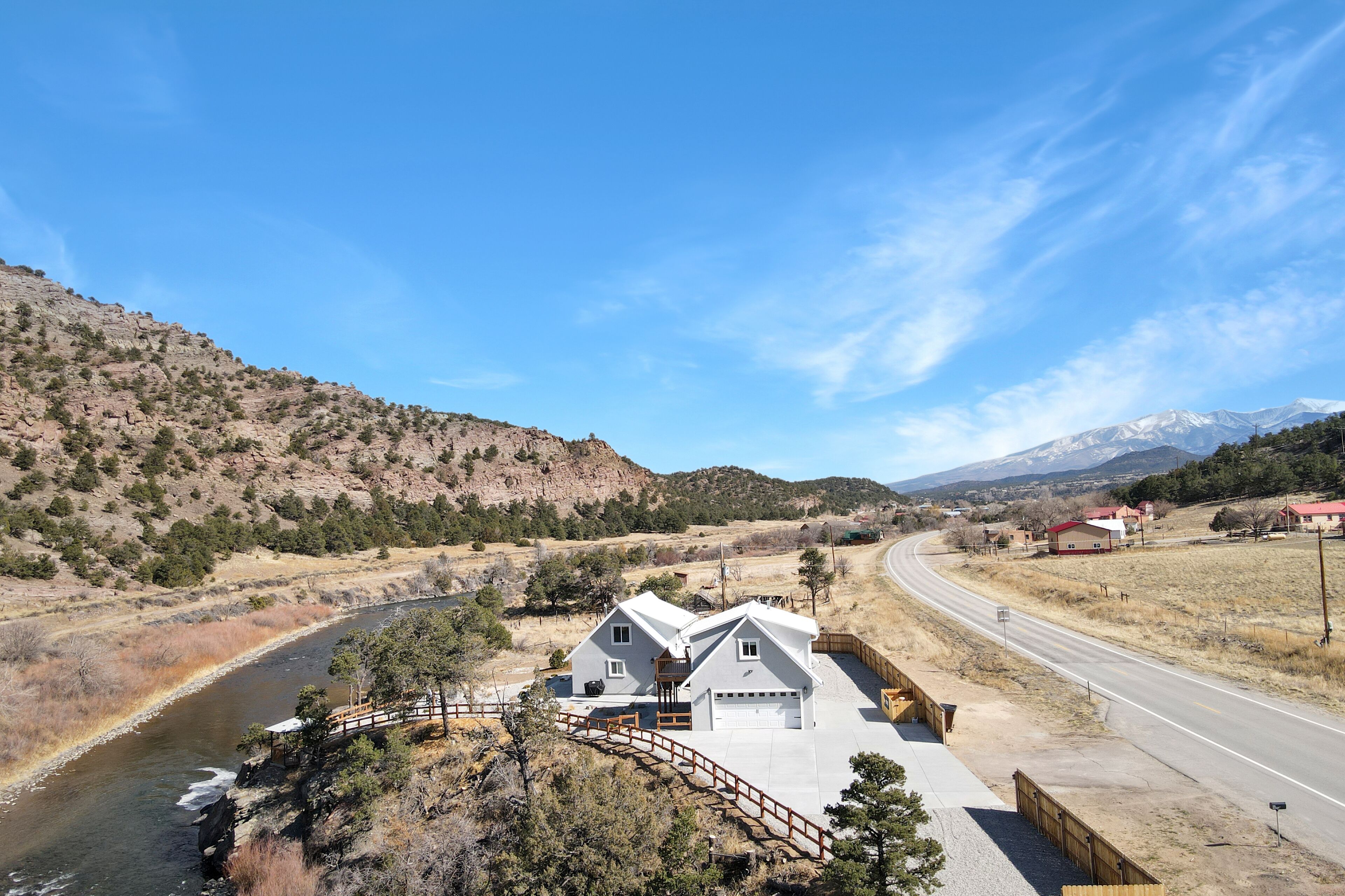Mountain-View Home & Cabin on Arkansas River - Dog-Friendly & RVs welcome