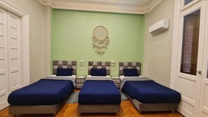 Triple Room with Balcony | 무료 WiFi, 침대 시트