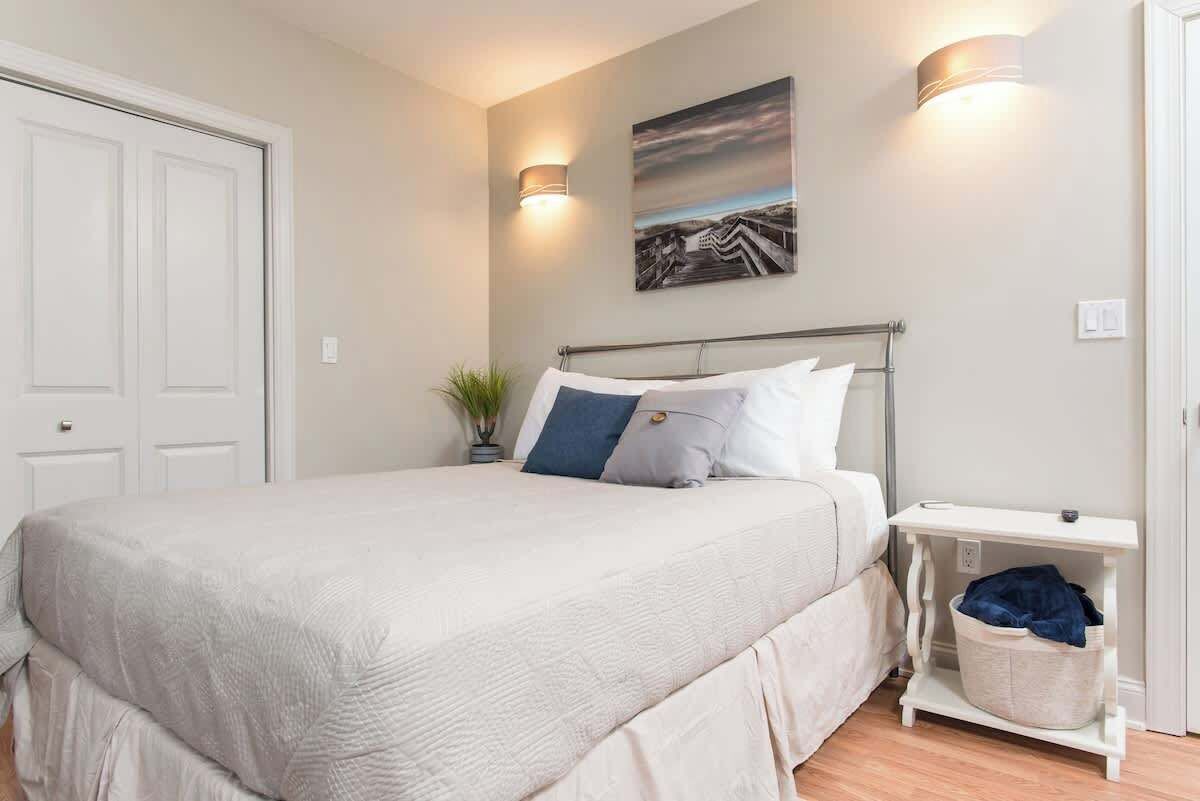 アイロン / アイロン台、旅行用ベビーベッド、WiFi、ベッドシーツ