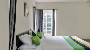 Premium Room | Iron/ironing board