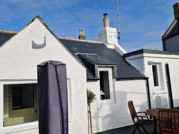 Exterior - Immaculate 1-bed House in Peterhead (Peterhead)