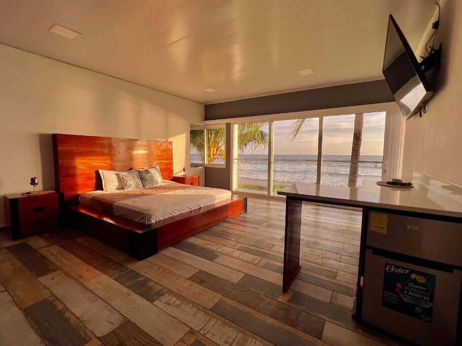 Villa | 5 bedrooms, iron/ironing board, free WiFi, bed sheets