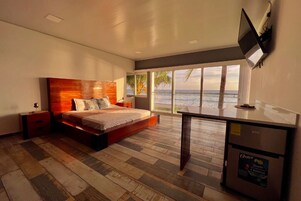 5 habitaciones, tabla de planchar con plancha y wifi gratis 