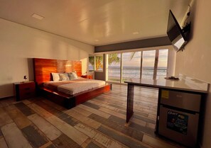 5 bedrooms, iron/ironing board, free WiFi, bed sheets