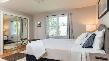 1 bedroom, iron/ironing board, travel crib, WiFi