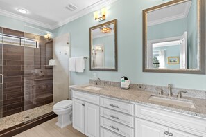 Shower, hair dryer, towels - 30A All Day • Near Beach, Dining & Local Hot Spots (Santa Rosa Beach)