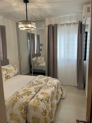 3 bedrooms, bed sheets