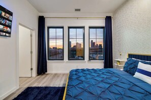 4 habitaciones, tabla de planchar con plancha, wifi y ropa de cama 