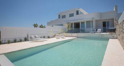 TD Villa Grecale Modern Luxury Villa with Sea ...