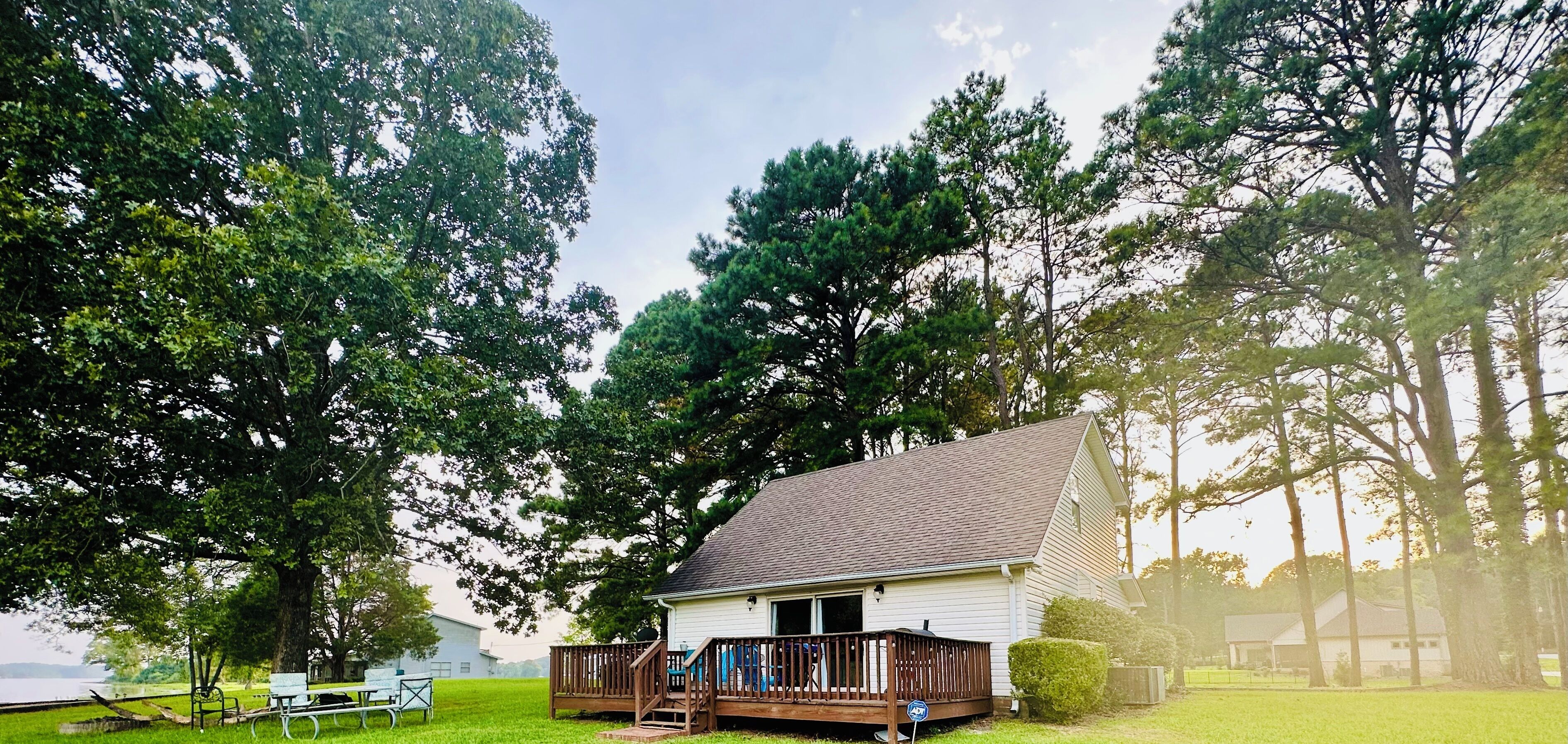 The Cabin at • Downs • Point • - live life like a local !