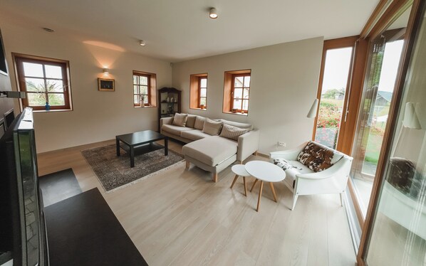 Téléviseur, lecteur de DVD, chaîne audio