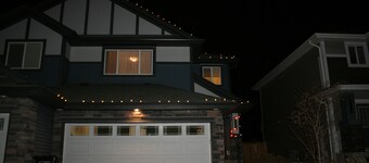 Entire Large|3BHome|King Bed| with A/C |Mins to WEM