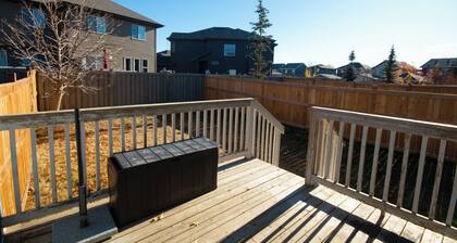 Entire Large|3BHome|King Bed| with A/C |Mins to WEM