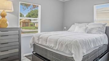 2 bedrooms, iron/ironing board, WiFi, bed sheets