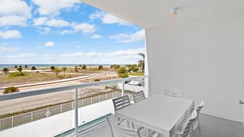 Comfort Suite, 2 Bedrooms, Ocean View | Terrace/patio