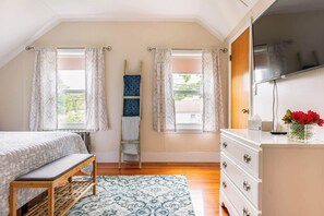 2 habitaciones, tabla de planchar con plancha, cuna de viaje y wifi 