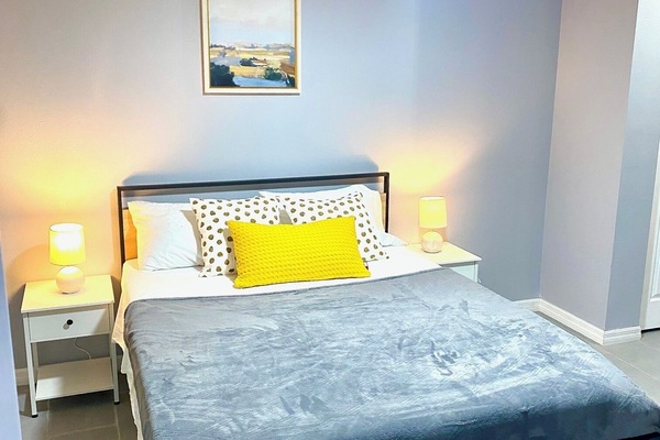 3 bedrooms, in-room safe, desk, iron/ironing board