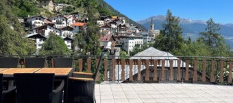 neu Renovierte Apartmenthaus "ferientreff-stilfs " mit Blick ins Etschtal