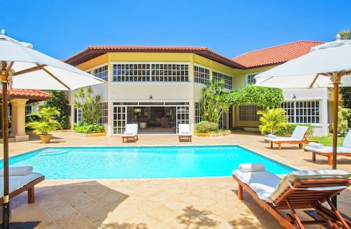 Five Bedroom Classic Villa