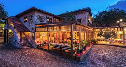 Five Bedroom Classic Villa