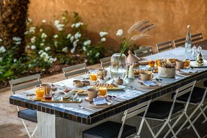 Servei de restauració a l'aire lliure
