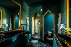 Hårføner og håndklær