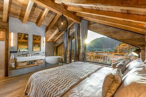5 bedrooms, iron/ironing board, WiFi, bed sheets - Chalet Grand Duc - Five Bedroom Chalet, Sleeps 12 (Montriond)