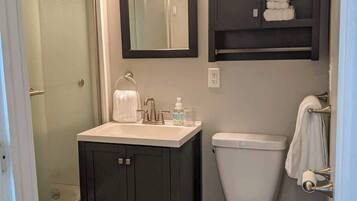 Suihku, hiustenkuivaaja